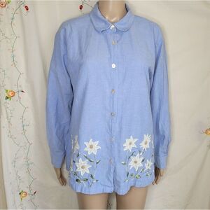 Vintage Bedford fair light weight denim long sleeve shirt.